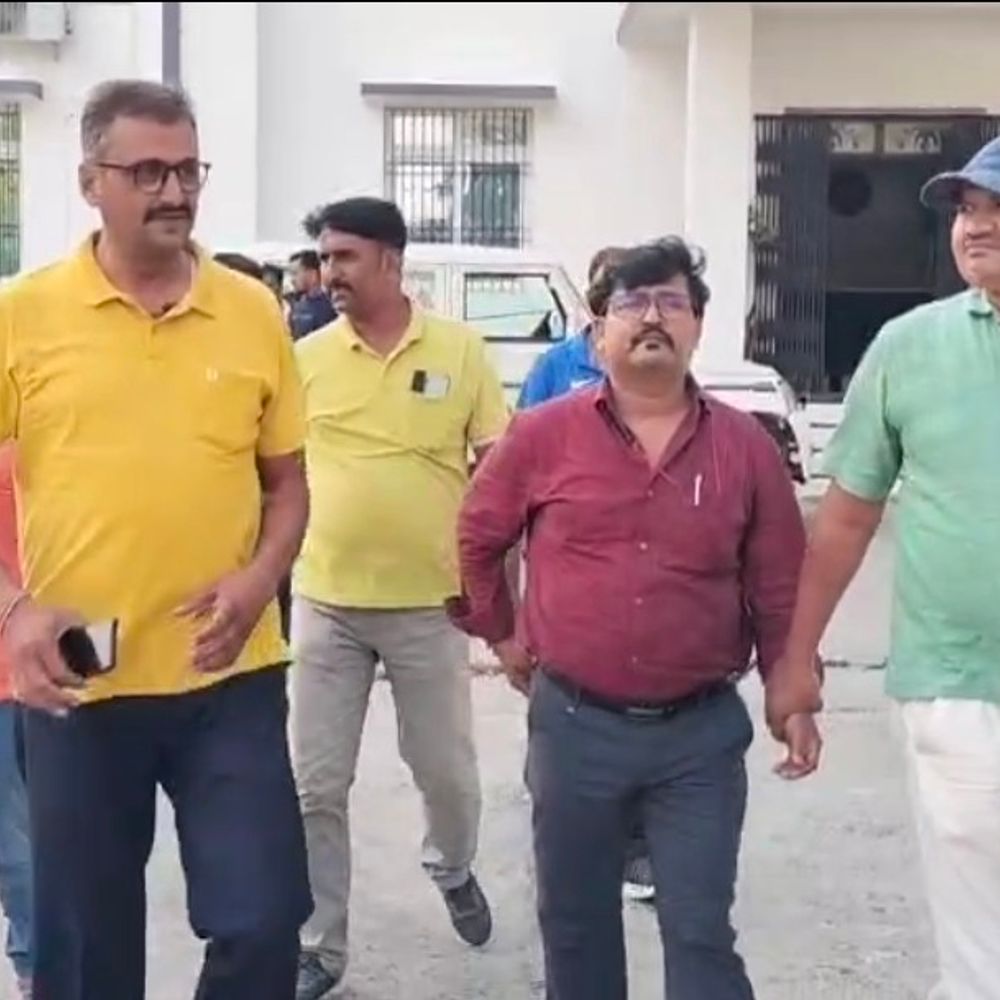 अलौली के मनरेगा पीओ-अकाउंटेंट गिरफ्तार:खगड़िया में विजिलेंस का एक्शन, बकाया भुगतान के लिए रिश्वत लेते पकड़ा