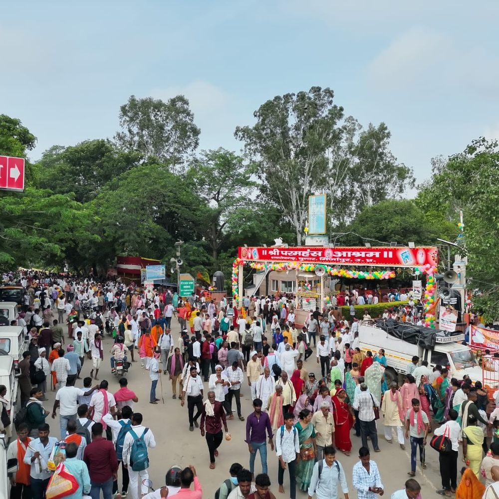 गुरु पूर्णिमा पर विंध्य क्षेत्र के आश्रमों में भीड़:भक्तों ने किया गुरु पूजन, प्रशासन ने की सुरक्षा व्यवस्था