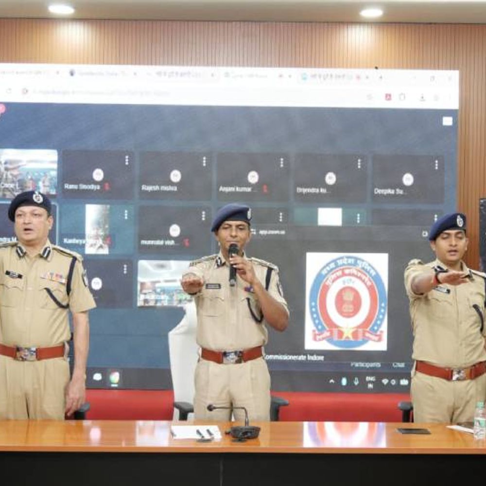 
                 नशे से दूर रहने के लिए सितारों का संदेश:इंदौर पुलिस के नशे से दूरी है जरूरी अभियान से जुड़ रहे क्रिकेटर, टीवी और फिल्मी कलाकार 
            