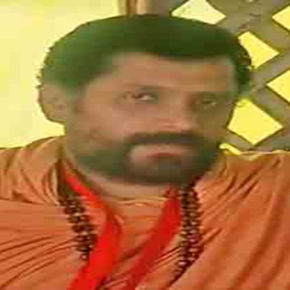 
                 दुष्कर्म बनाम ब्लैकमेलिंग:युवती व महामंडलेश्वर दोनों ने एक-दूसरे पर लगाए गंभीर आरोप 
            