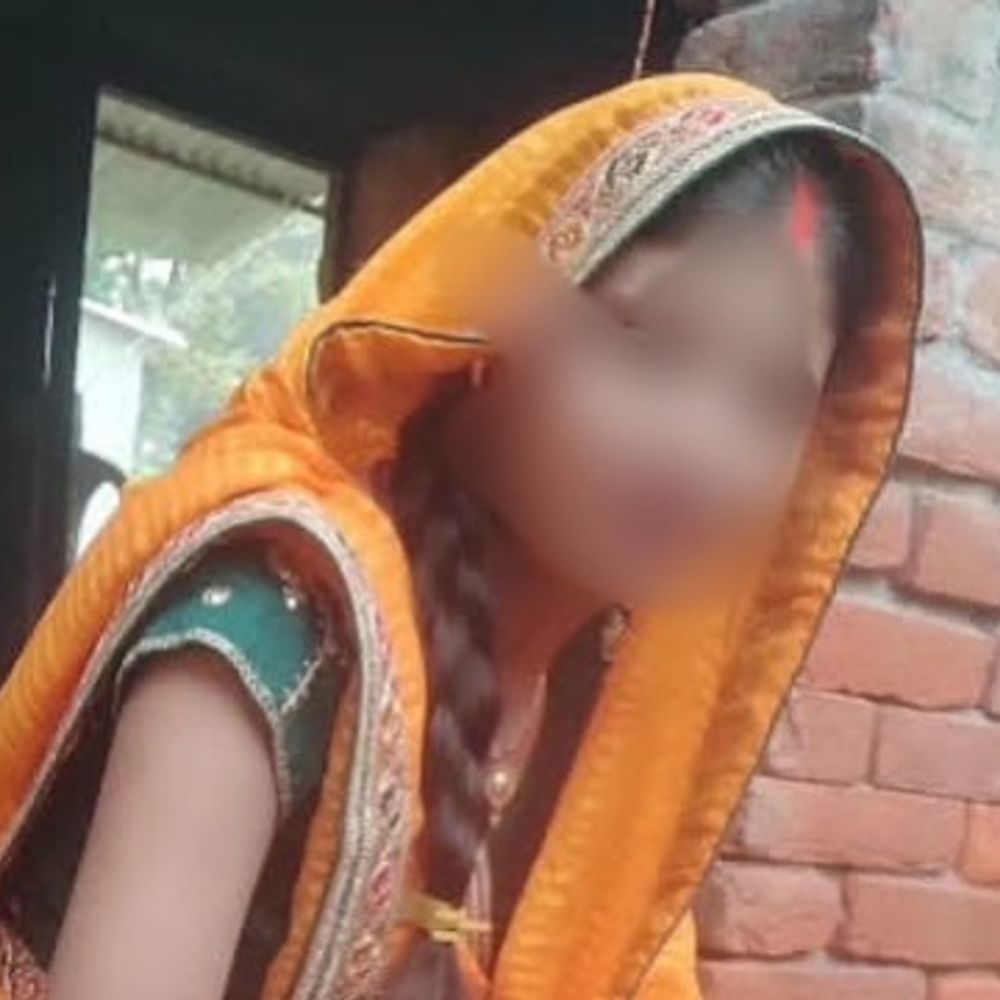अयोध्या में जेवर और नकदी लेकर महिला लापता:पति ने पुलिस से लगाई तलाश की गुहार, काम से लौटा तो घर पर लगा मिला ताला