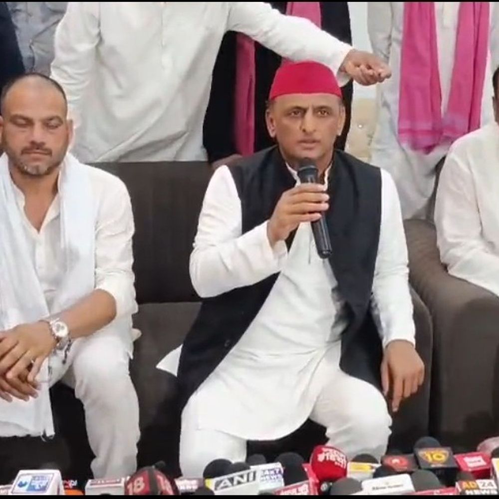 अखिलेश यादव बोले- मंत्री गए, लेकिन सरकार बच गई:बदायूं में कहा- 2017 के बाद सबसे ज्यादा गांजा लखनऊ में पकड़ा गया
