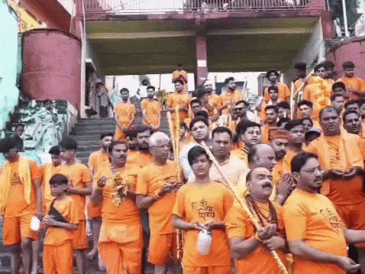
                 सावन में गूंजेगा हर-हर महादेव:31 जुलाई से निकलेगी विशाल कांवड़ यात्रा, भोपाल से नर्मदापुरम के लिए रवाना होंगे शिवभक्त 
            