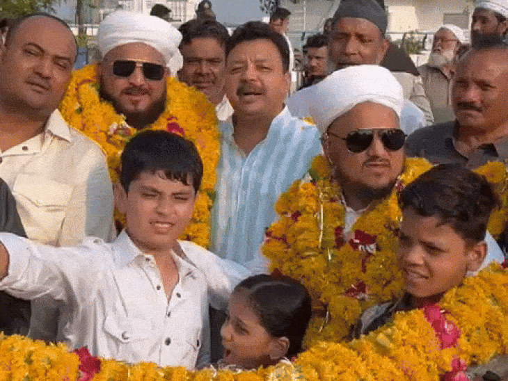 
                 हज-2027 के लिए ऑनलाइन कुर्रा पूरा:मध्य प्रदेश को मिलीं 5998 हज सीटें, चयनित आवेदकों को एसएमएस से मिलेगी सूचना 
            