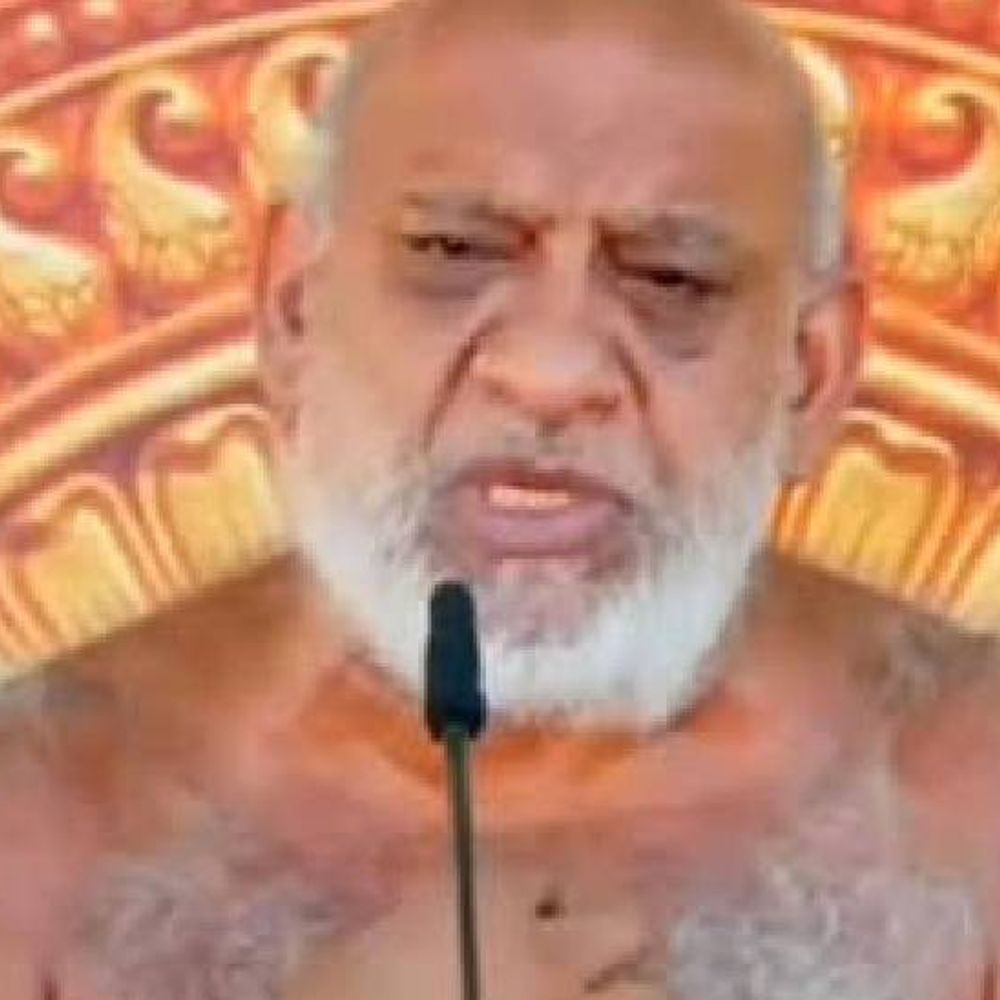 
                 मुनिश्री सुधासागर के चातुर्मास में आस्था का रिकॉर्ड:कलश स्थापना के लिए 53 करोड़ रुपए तक पहुंची बोली, श्रद्धालुओं में दिखा अभूतपूर्व उत्साह 
            