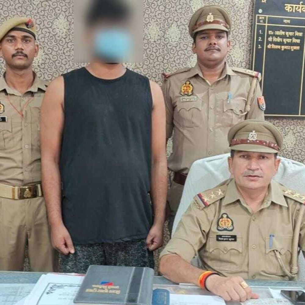 टीजीटी परीक्षा में साल्वर को बैठाने वाला परीक्षार्थी गिरफ्तार:वाराणसी पुलिस ने बलिया से किया गिरफ्तार, दो पहले जा चुके हैं जेल