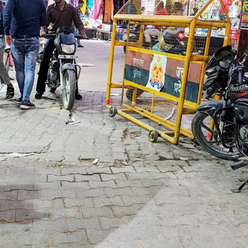 हाथरस में आज शाम 6 बजे से रूट डायवर्जन:कांवड़ यात्रा के लिए बड़े वाहनों का बदलेगा ट्रैफिक, सोमवार शाम तक रहेगी व्यवस्था
