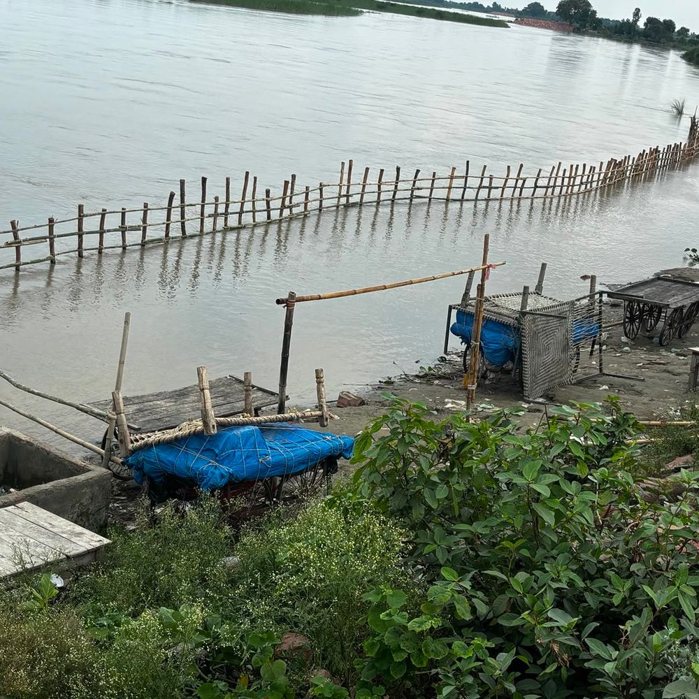 संभल में बढ़ा गंगा का जलस्तर:नरौरा बैराज पर खतरे के निशान से 41 सेमी नीचे, 16 बाढ़ चौकियां अलर्ट
