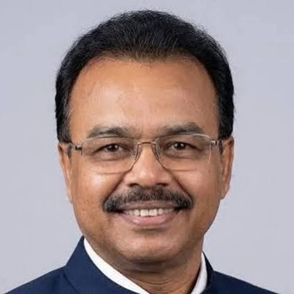 
                 मुख्य सचिव, सीएम सचिवालय के अफसरों के स्टाफ बदले:मंत्रालय में हुआ फेरबदल, कुछ और अधिकारी कर्मचारी बदले जाएंगे 
            