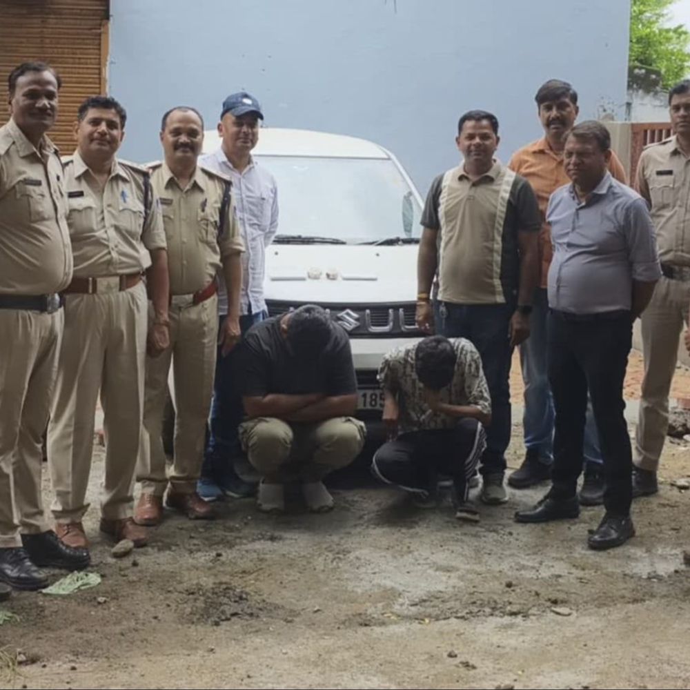 
                 भोपाल में एमडी ड्रग्स सप्लाई नेटवर्क का खुलासा:दो आरोपी गिरफ्तार; चाय कैफे की आड़ में कॉलेज छात्रों को बेच रहे थे 
            