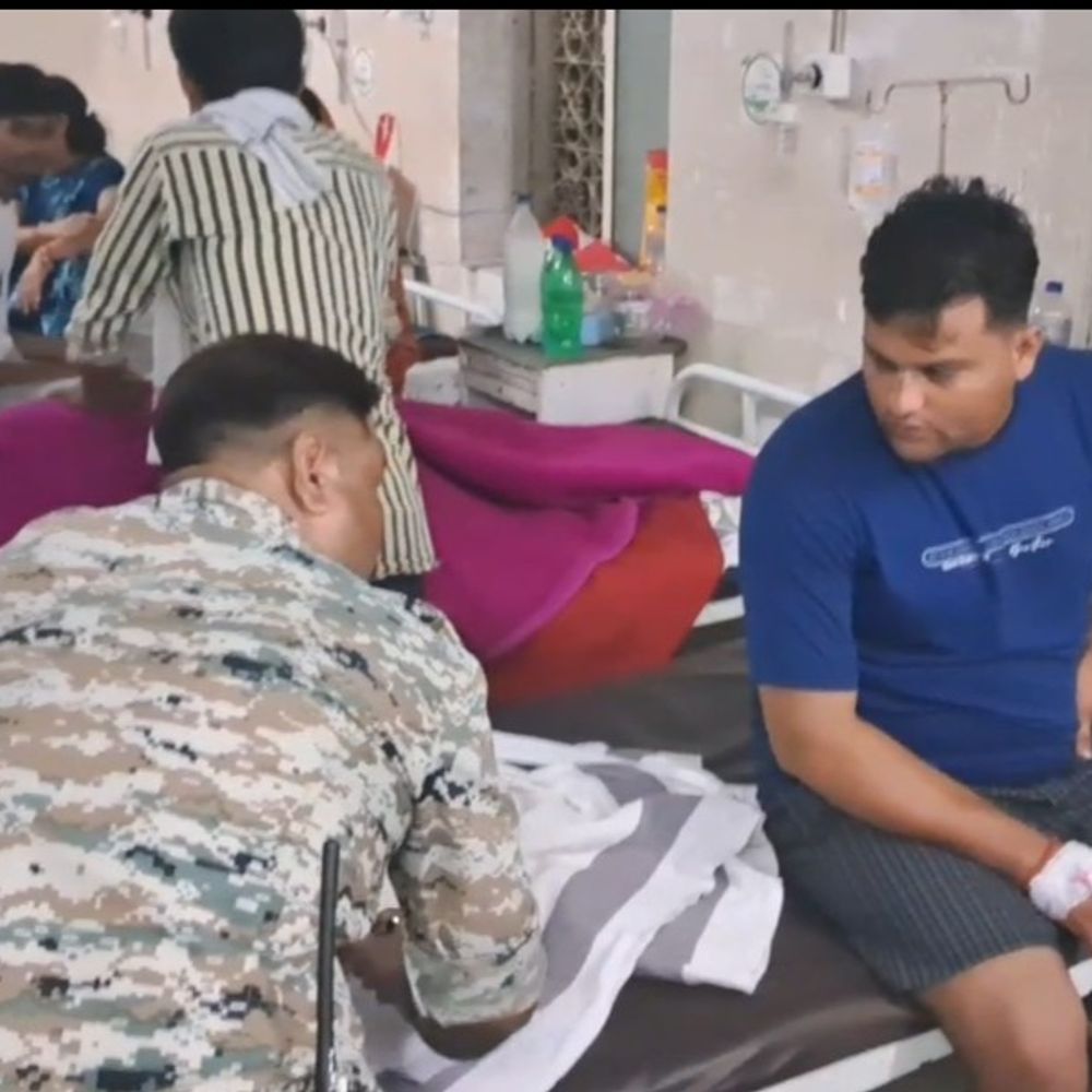 भोजन करते ही बिगड़ी तबीयत, युवक अस्पताल में भर्ती:हा- बाजार से खरीदी दाल पकाकर खाने के दौरान गले में फंसी गोली