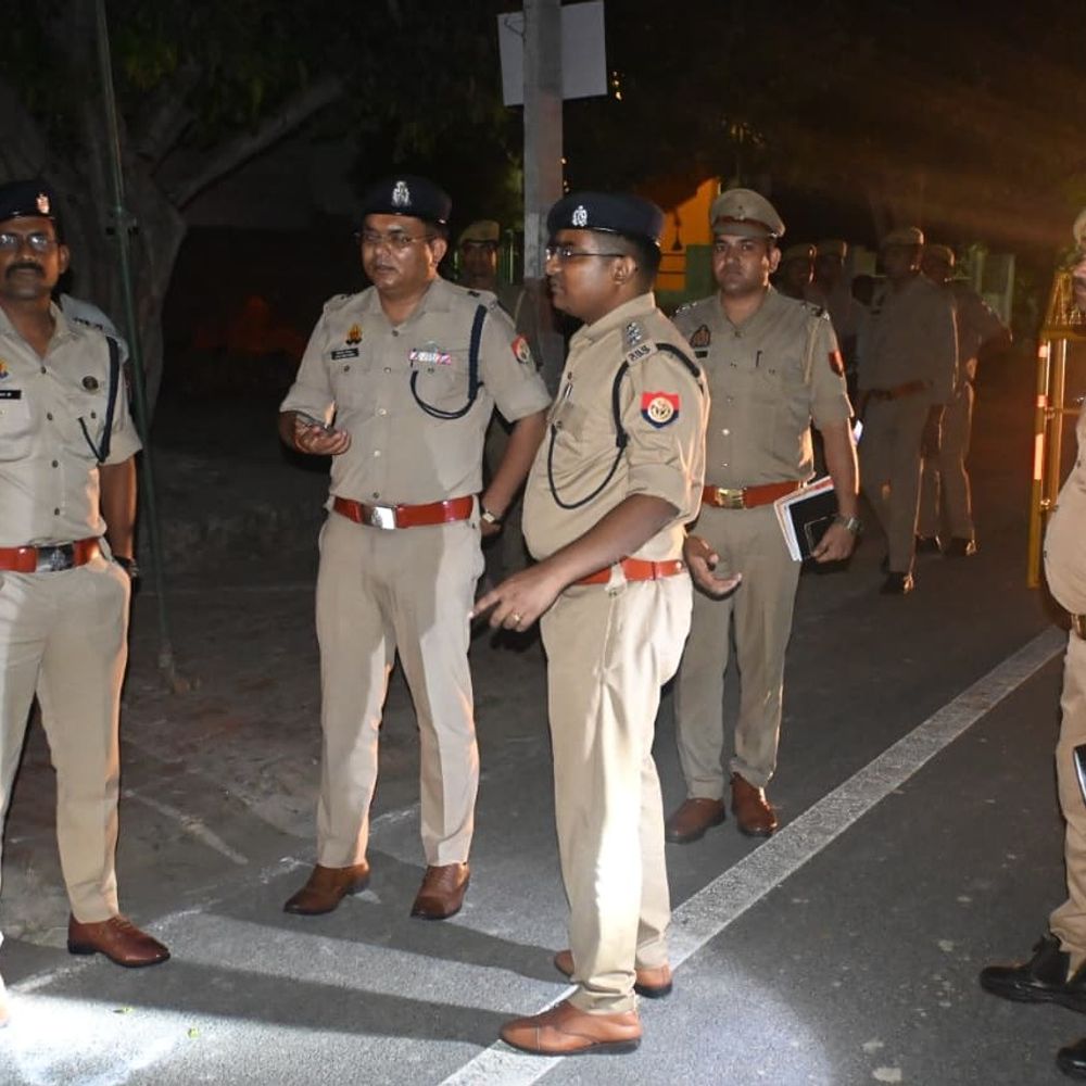 फिरोजाबाद बॉर्डर पर कांवड़ यात्रा तैयारियों का जायजा:एटा में एसएसपी ने सुरक्षा व्यवस्था पर दिए सख्त निर्देश