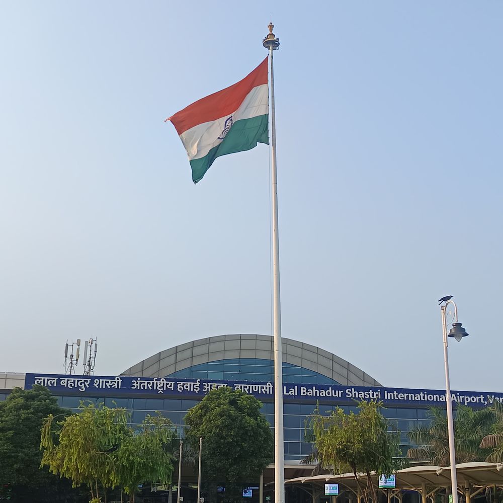 वाराणसी से आज से उड़ेंगी 10 नई फ्लाइट:दिल्ली, मुंबई, बेंगलुरु, विजयवाड़ा का सफर आसान, 3 एयरलाइंस ने उड़ान बढ़ाई