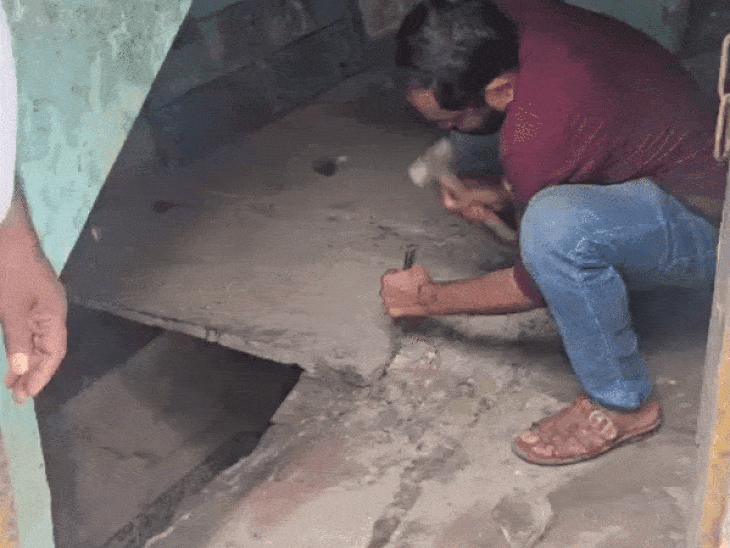 
                 इंदौर में पानी की टंकी में मिला डिकंपोज शव:बदबू आई तो लोग बोले- फिनाइल डाल दो; पुलिस ने रोका, एक्सपर्ट ने भी बताया गलत 
            