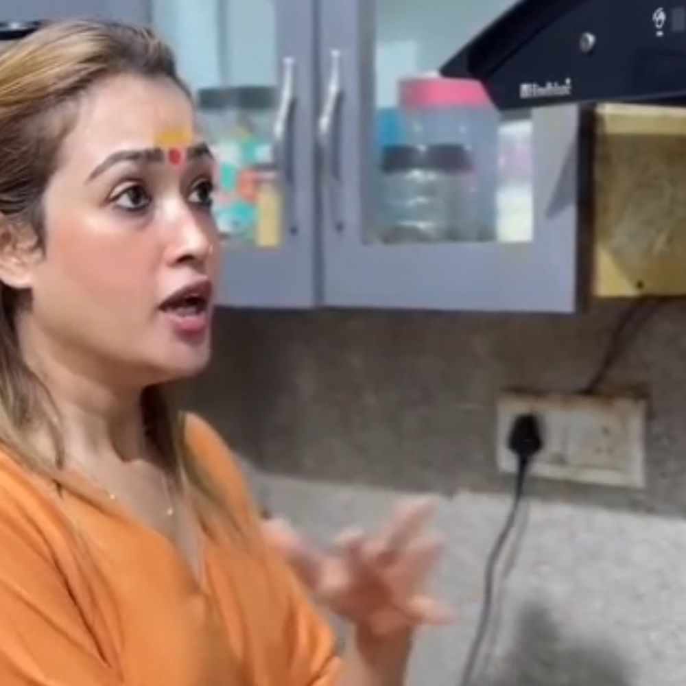 
                 हर्षानंद गिरि बोलीं- मेरे बयान को गलत बताया गया:महिलाओं की सुरक्षा का मुद्दा उठाया, उज्जैन के दुष्कर्म मामले का भी किया जिक्र 
            
