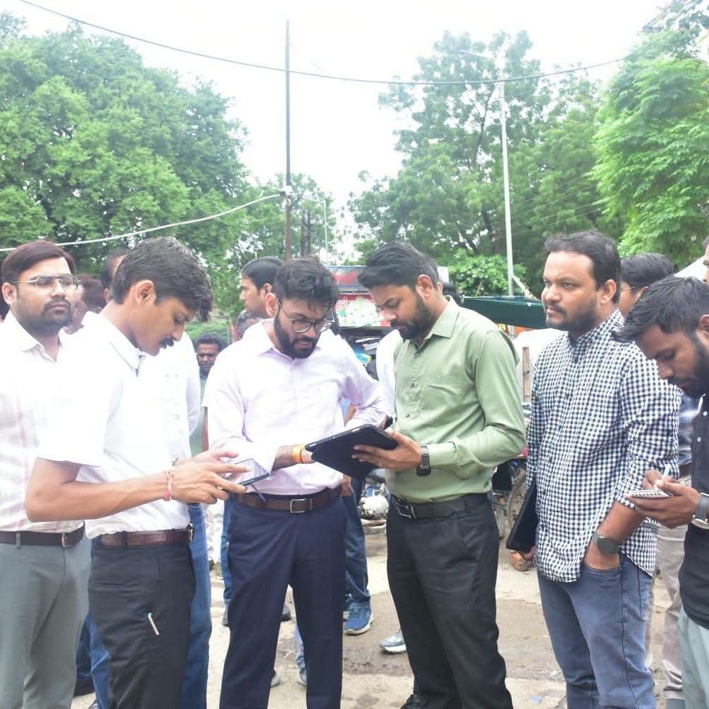
                 मंदसौर कलेक्टर ने विकास परियोजनाओं की प्रगति परखी:पेयजल-एसटीपी कार्यों का निरीक्षण, गुणवत्ता से समझौता नहीं करने के निर्देश 
            