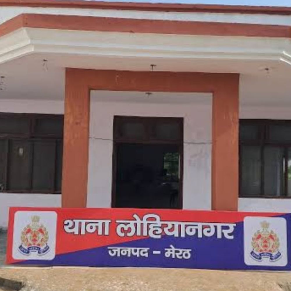 मेरठ में स्कॉर्पियो ने तोड़े कांवड़ रूट के बैरिकेड:पुलिस को चकमा देकर फरार, देर रात तक तलाश जारी