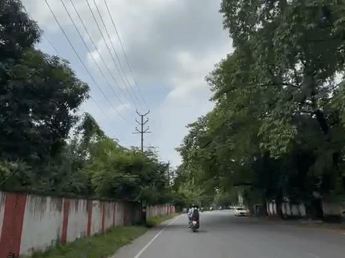 प्रयागराज में आज तेज आंधी-तूफान के साथ बारिश का अलर्ट:सुबह से बादल छाए, उमस भरी गर्मी, मौसम विभाग ने जारी किया अलर्ट