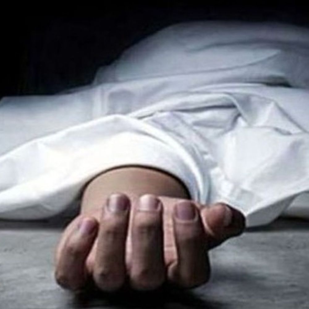 
                 इंदौर के होटल में महिला ने की आत्महत्या:इलाज के लिए खंडवा से आई थी; नहीं मिला सुसाइड नोट, पुलिस जांच में जुटी 
            