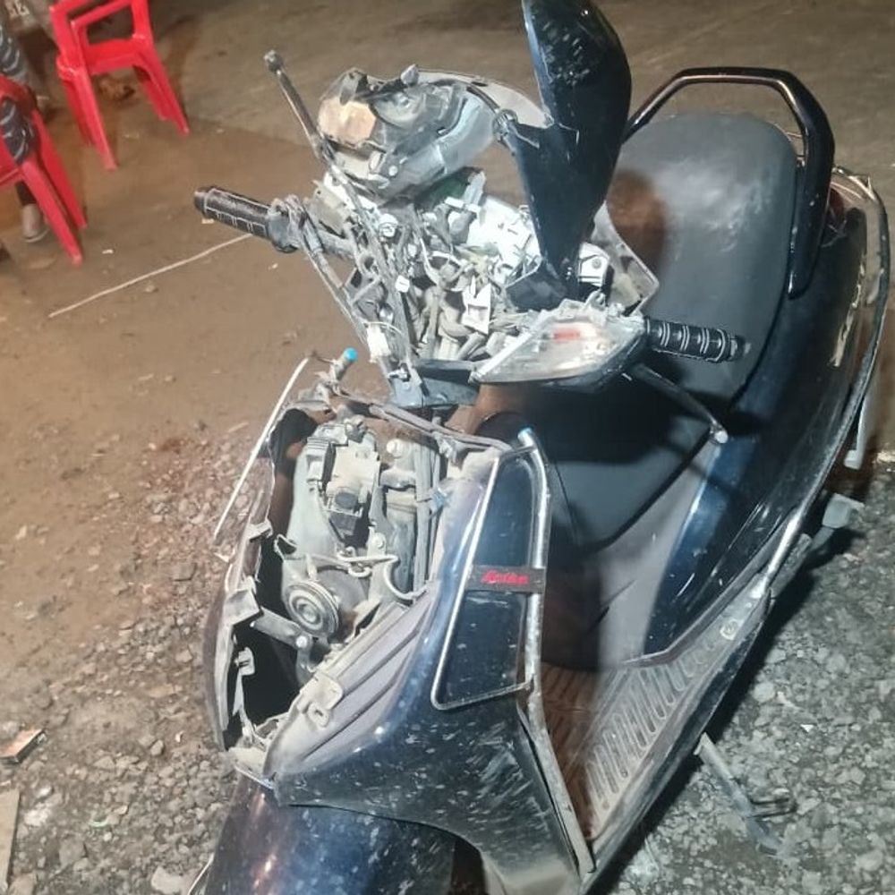 
                 इंदौर में खाना खाने जा रही युवती का एक्सीडेंट, मौत:रास्ता भटकी तो दोस्त लेने आ रहे थे, पहुंचने से पहले ही कार ने मार दी टक्कर 
            