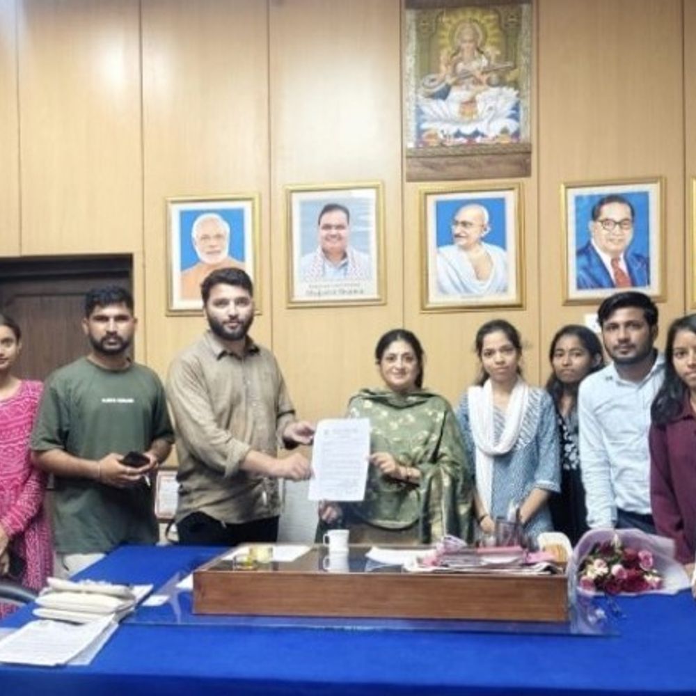 कॉलेज में 3 महीने बाद भी क्लासेज नहीं, स्टूडेंट्स नाराज:प्रिंसिपल से बोले- फीस लौटा दो; अपेरल पैटर्न मेकिंग कोर्स में लिया था एडमिशन