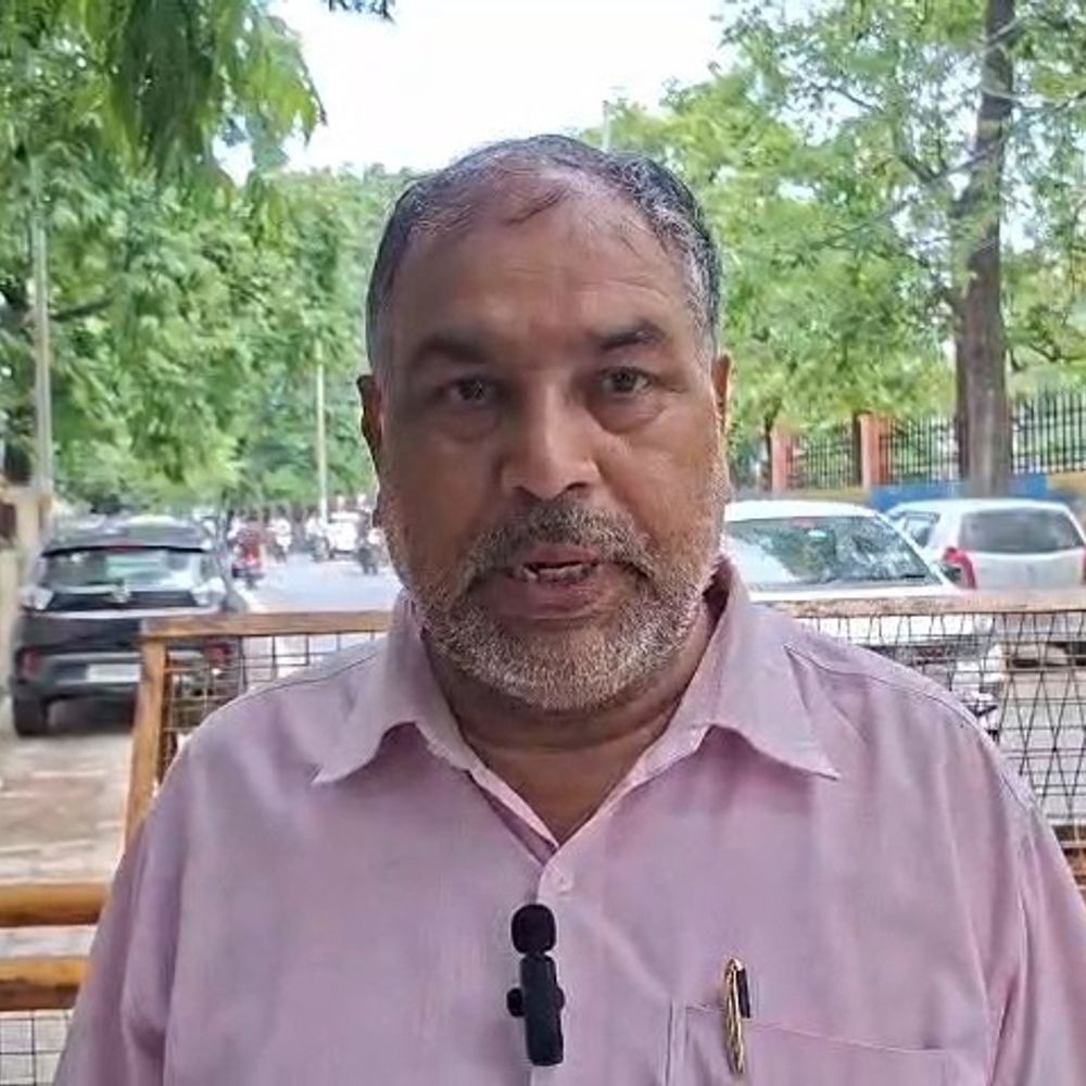 मैनपुरी में चोरी, लाखों के जेवर-नकदी FIR में दर्ज नहीं:पीड़ित ने पुलिस पर लगाया अधूरा विवरण दर्ज करने का आरोप