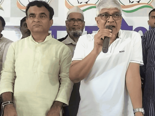 आजाद समाज पार्टी के पूर्व-वर्तमान पदाधिकारी कांग्रेस में शामिल:कानपुर के नेताओं को लखनऊ में यूपी प्रभारी ने जॉइनिंग कराई, PDA पर फोकस