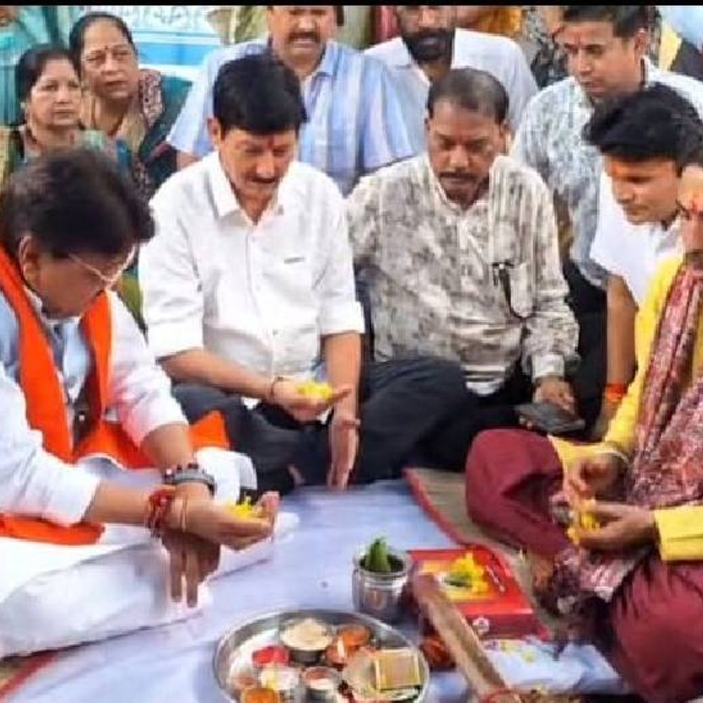 
                 सिंहस्थ से पहले MR-10 को मिलेगी रफ्तार:चंद्रगुप्त मौर्य चौराहे का होगा कायाकल्प; मंत्री विजयर्गीय बोले एक्सपर्ट्स की सलाह पर बनेगा नया ट्रैफिक मॉडल 
            