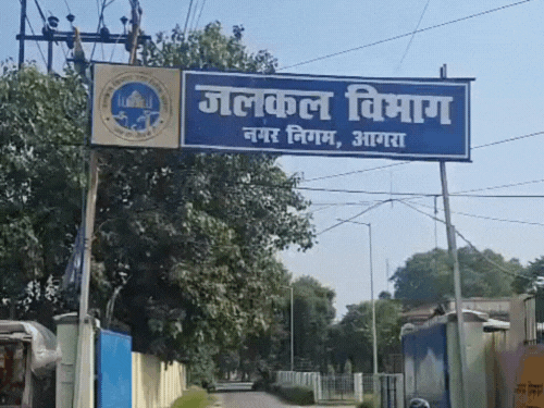 आगरा में कल एक लाख लोगों को नहीं मिलेगा पानी:हाईवे किनारे पाइप लाइन डेमज होने के कारण रहेगी दिक्कत