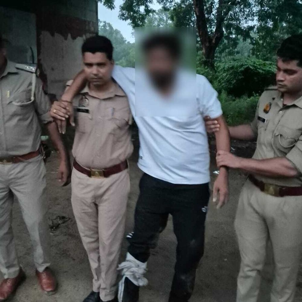 हत्या के दो आरोपी मुठभेड़ में गिरफ्तार:पुलिस की जवाबी फायरिंग में घायल, अवैध हथियार बरामद