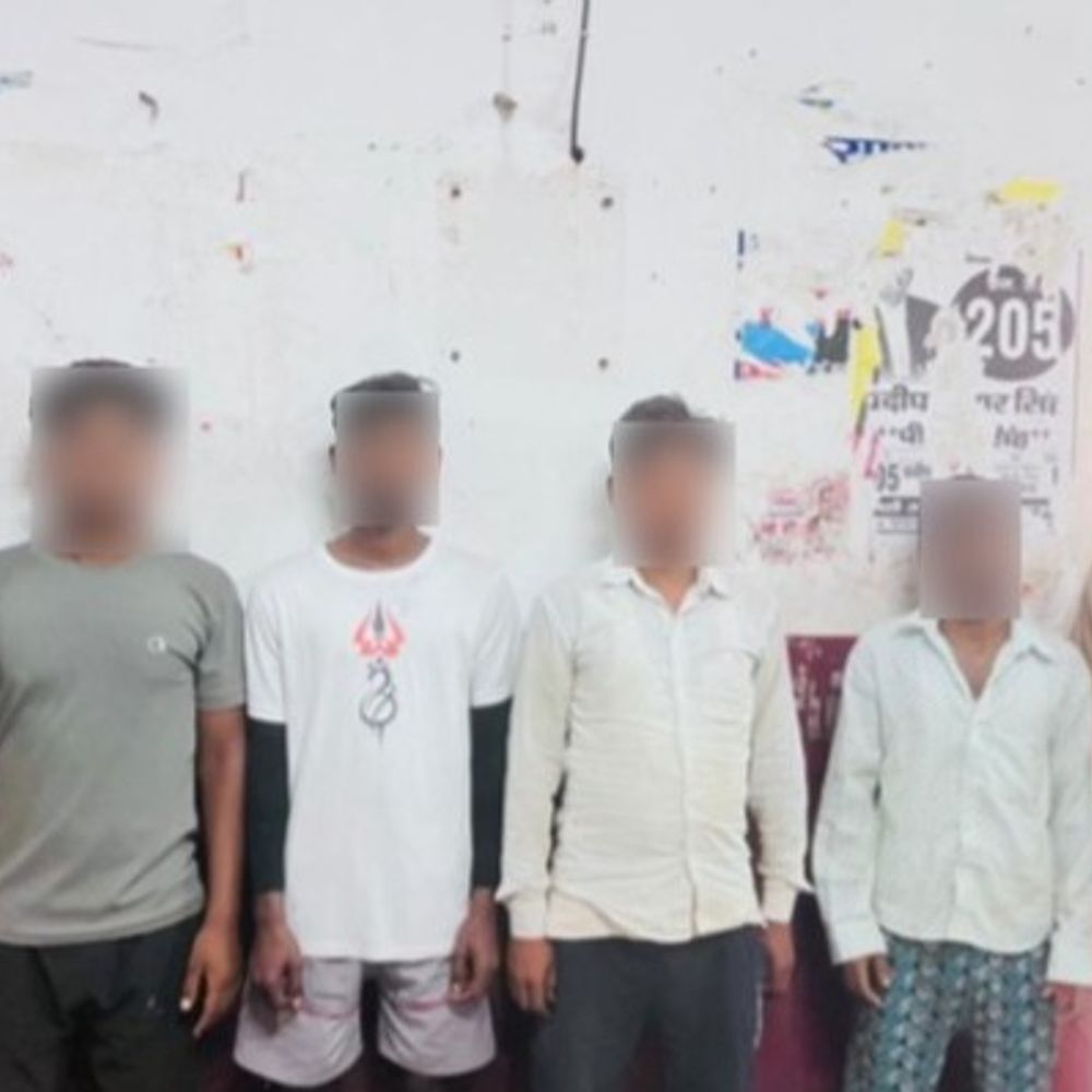 लखनऊ में स्कूल वैन पर पथराव मामला:तीन और आरोपी गिरफ्तार, अब तक चार भेजे गए जेल