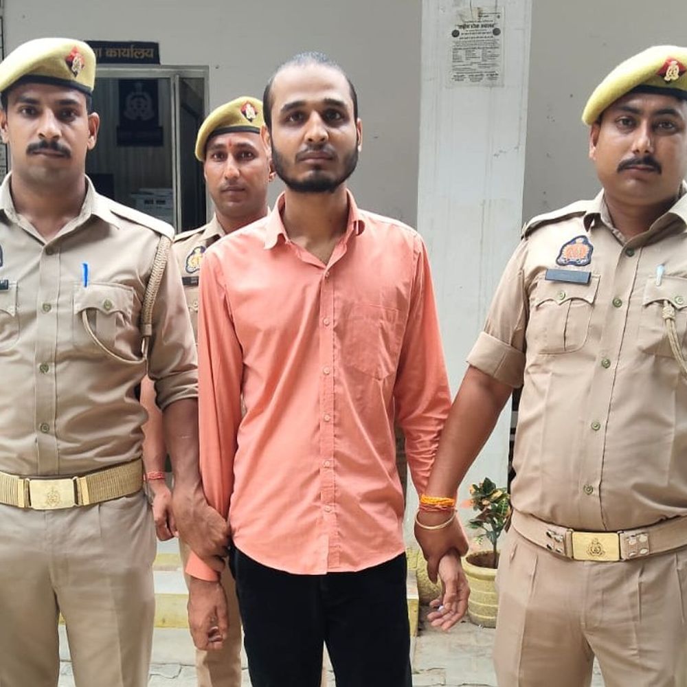 संभल में मासूम से कुकर्म का आरोपी गिरफ्तार:घर के बाहर खेलते बच्चे को कब्रिस्तान ले जाकर की थी वारदात