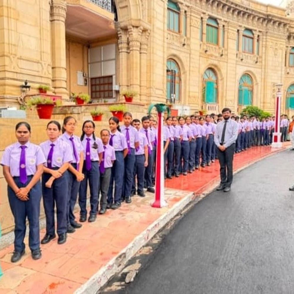 संस्कृति स्कूल छात्रों ने यूपी विधानसभा सत्र देखा:विधायी व्यवस्था समझने के लिए किया शैक्षणिक भ्रमण