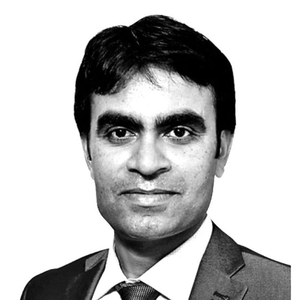 डॉ. चन्द्रकान्त लहारिया का कॉलम:जरूरत से ज्यादा जांचें और दवाइयां भी अपने आप में एक बीमारी हैं