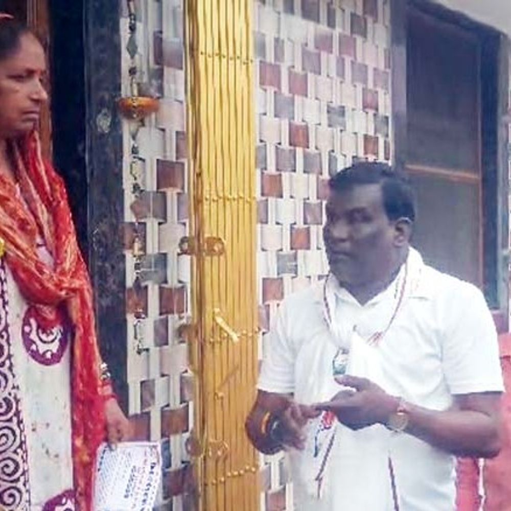 रायगढ़ में स्मार्ट मीटर को लेकर कांग्रेस का अभियान:वार्डों में जाकर भराया जा रहा फार्म, स्मार्ट मीटर की जगह साधारण मीटर लगाने की मांग