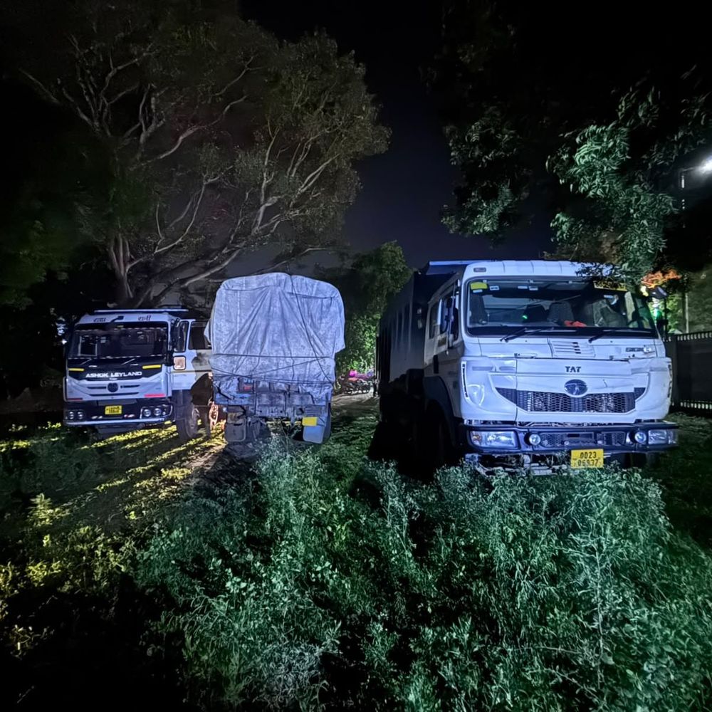 अवैध खनन पर प्रशासन का स्ट्राइक, 7 वाहन जब्त:टास्क फोर्स ने देर रात की कार्रवाई; कलेक्टर कोर्ट में चलेगा केस