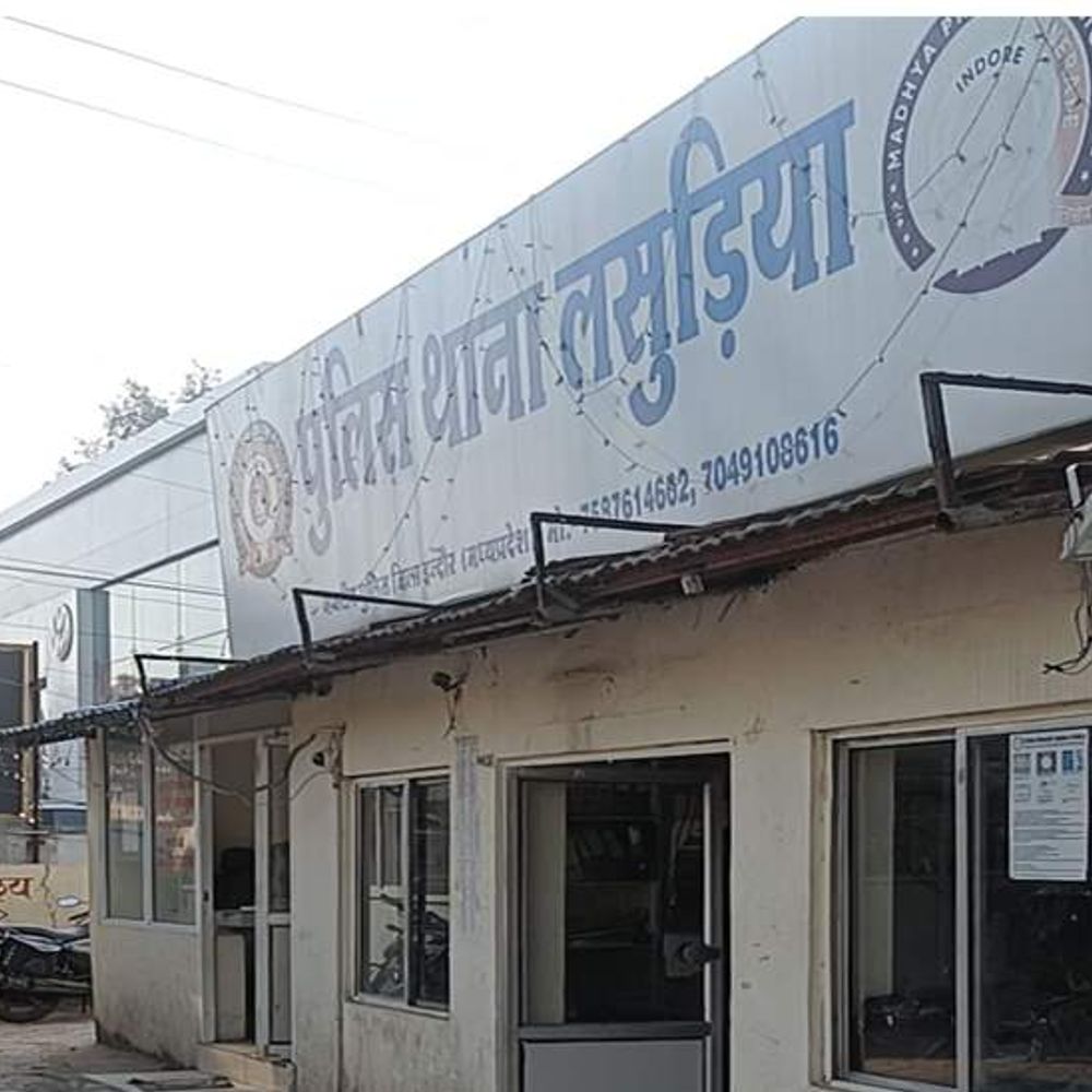 
                 कैफे संचालक को चलती बाइक पर मारे चाकू:रास्ता पूछने के बहाने हमला, दूसरी घटना में युवक पर वार 
            