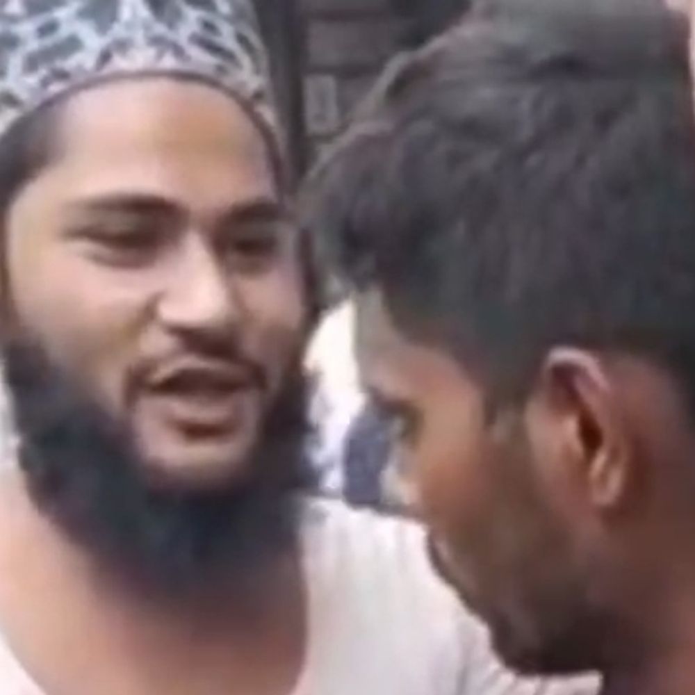 AC चोरी के शक में युवक को खंभे से बांधा:मुरादाबाद में मस्जिद से चोरी की कोशिश का आरोप, पुलिस कर रही आरोपियों की तलाश