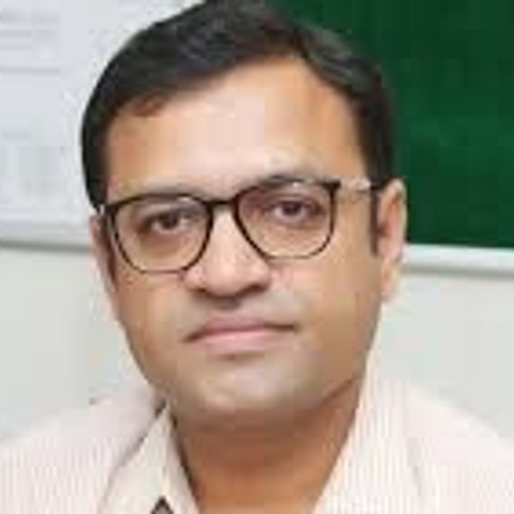 
                 आईएएस निकुंज के बाद अब राहुल जाएंगे वाशिंगटन डीसी:आईएमएफ के सीनियर एडवाइजर बनाए गए हैं एमपी कैडर के आईएएस राहुल जैन 
            