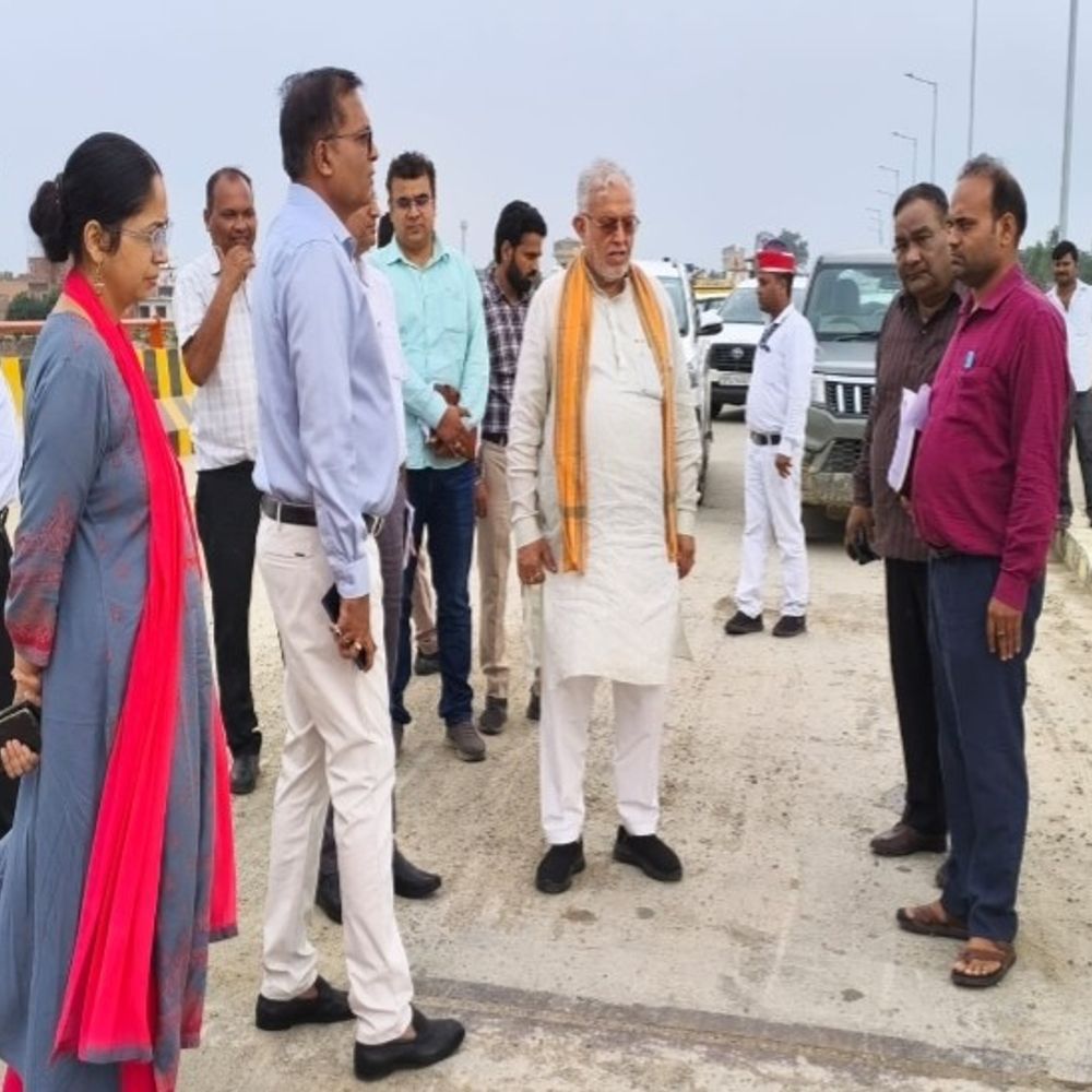वित्तमंत्री सुरेश खन्ना ने निर्माणाधीन परियोजनाएं देखीं:मजदूरों की संख्या बढ़ाने को कहा, 20 अगस्त तक काम पूरा करने के निर्देश