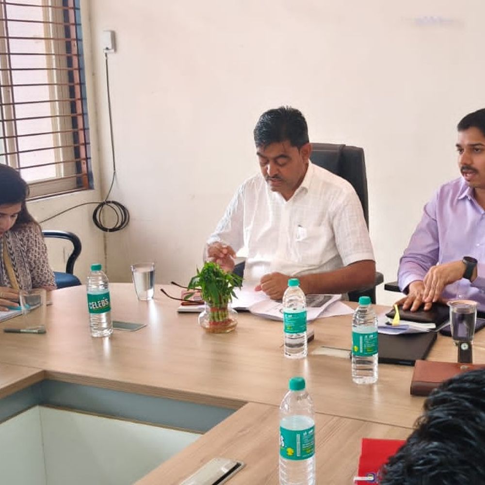 
                 विधायक ने शिवना प्रोजेक्ट की देरी पर नाराजगी जताई:अधिकारियों को काम समय पर करने के दिए निर्देश, बोले- काम ऐसा करें कि जनता याद रखे 
            