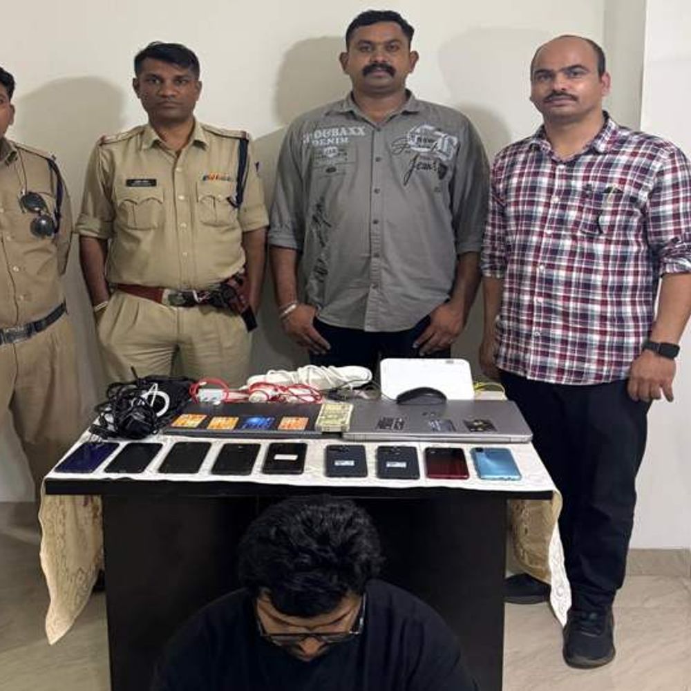 
                 इंदौर में ऑनलाइन बेटिंग रैकेट का खुलासा:टेलीग्राम से चल रहा था पूरा नेटवर्क, लिंक तलाशने मे जुटी पुलिस 
            
