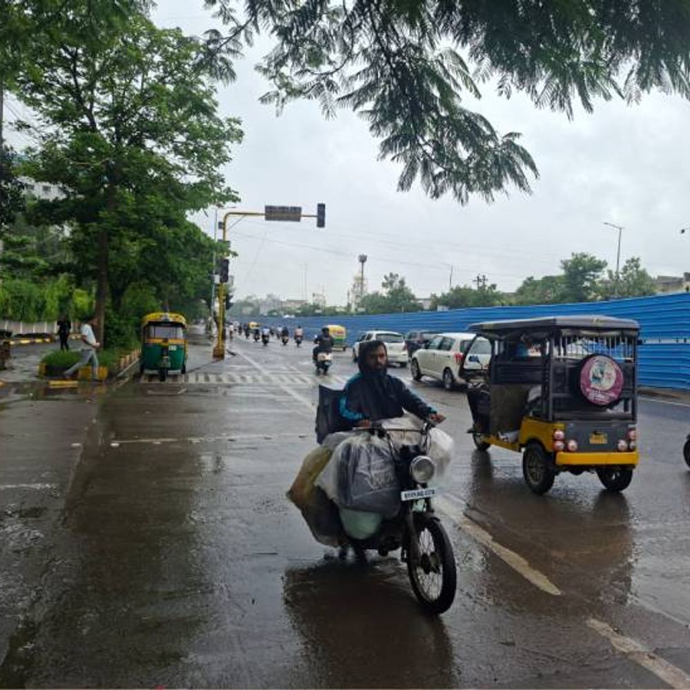 
                 इंदौर में 10 साल में सबसे कम बारिश:अब तक सिर्फ 15 इंच पानी गिरा; बिलावली तालाब 34% भरा, MP में 19% कमी 
            