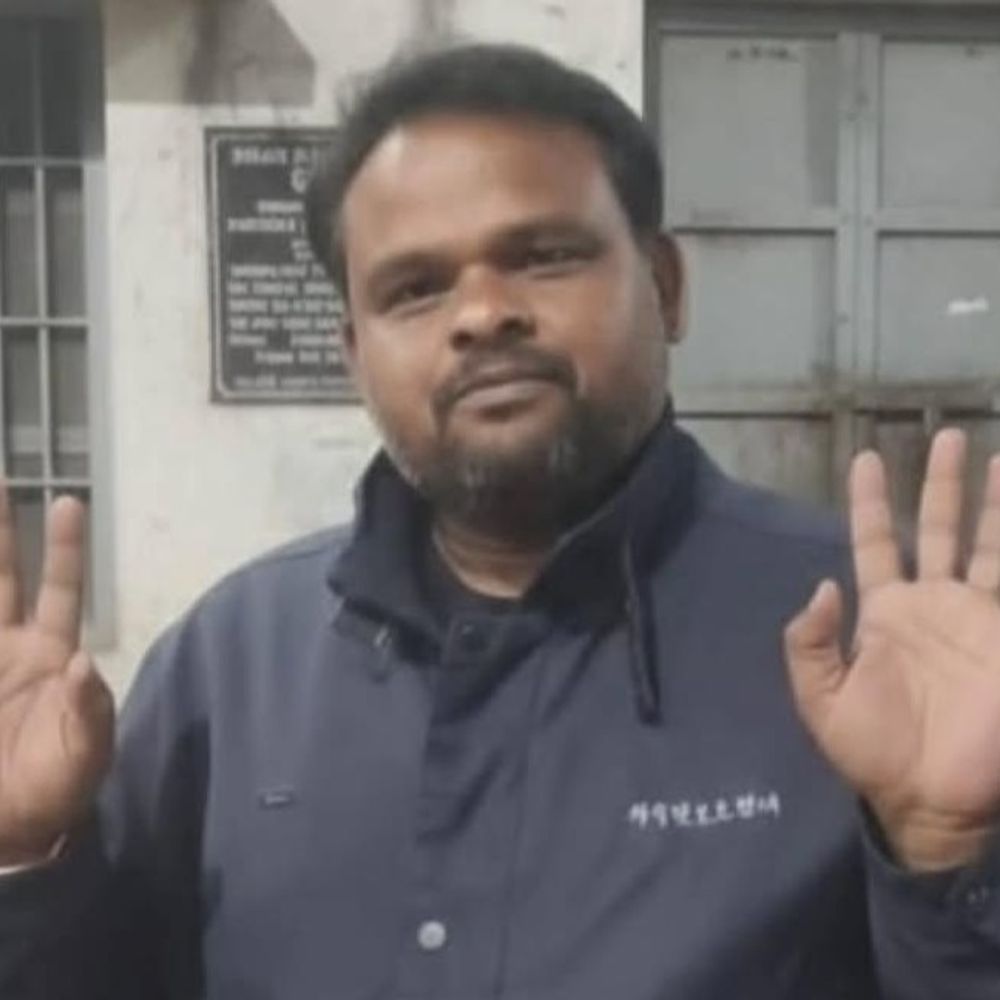 
                 पूर्व कोचिंग टीचर ने छात्रों को ठगा:एयरपोर्ट में नौकरी का झांसा देकर वसूले लाखों रुपये; फर्जी जॉइनिंग लेटर पकड़ाकर भागा 
            