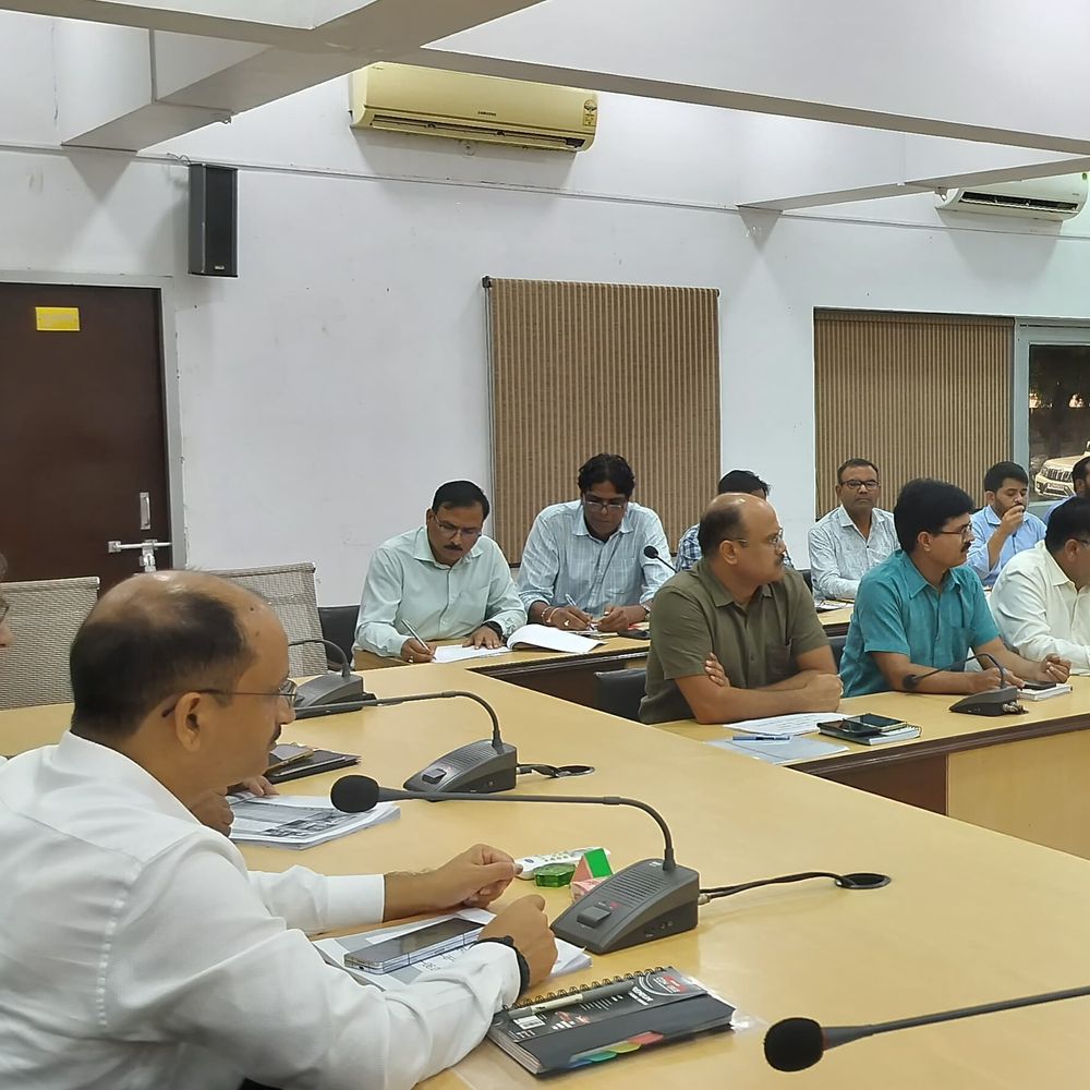 10 साल से अधूरे बाल संग्रहालय को मिलेगा नया जीवन:कन्नौज DM ने जल्द काम पूरा कराने के दिए निर्देश, इसी महीने CHC-PHC भवन होंगे तैयार