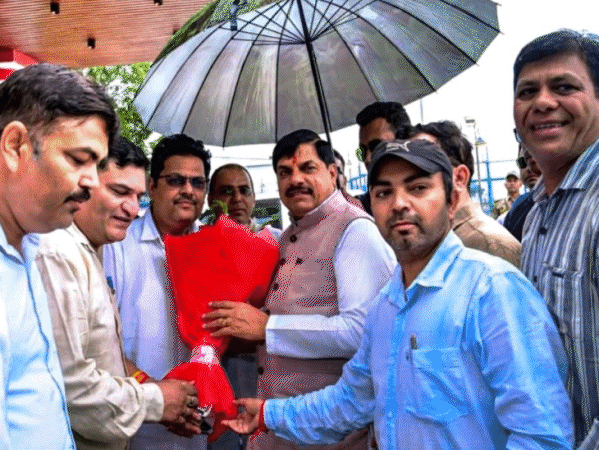 
                 सरकारी आश्वासन के बाद पटवारी हड़ताल स्थगित:2026 में होगी नायब तहसीलदार विभागीय परीक्षा; FIR से पहले जांच और पेंडिंग पेमेंट के निर्देश 
            