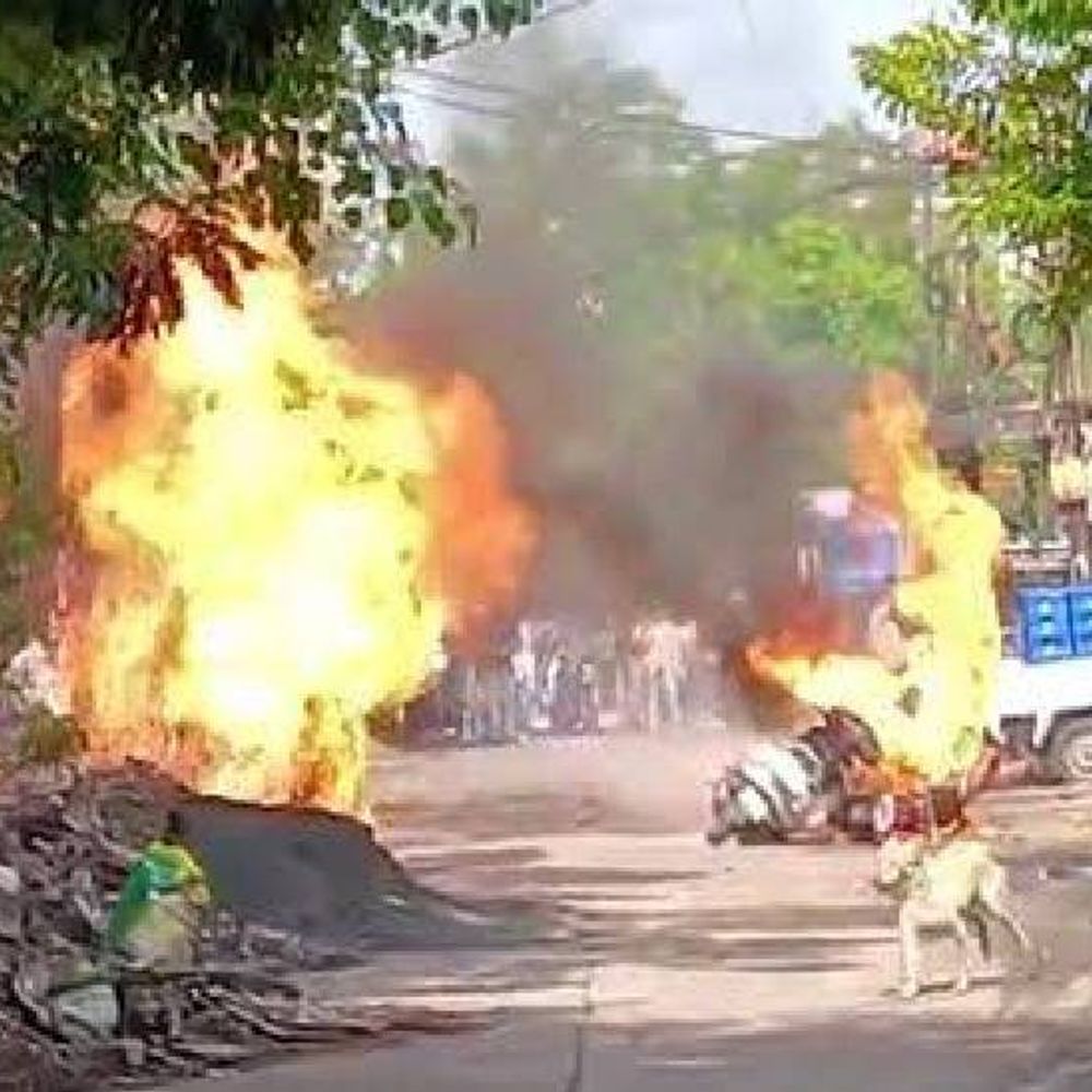 
                 झूठे शपथ पत्र पर SDM ने हाईकोर्ट में मांगी माफी:इंदौर गैस पाइपलाइन हादसे पर कहा- मुआवजे की जानकारी देने में गलती हुई 
            