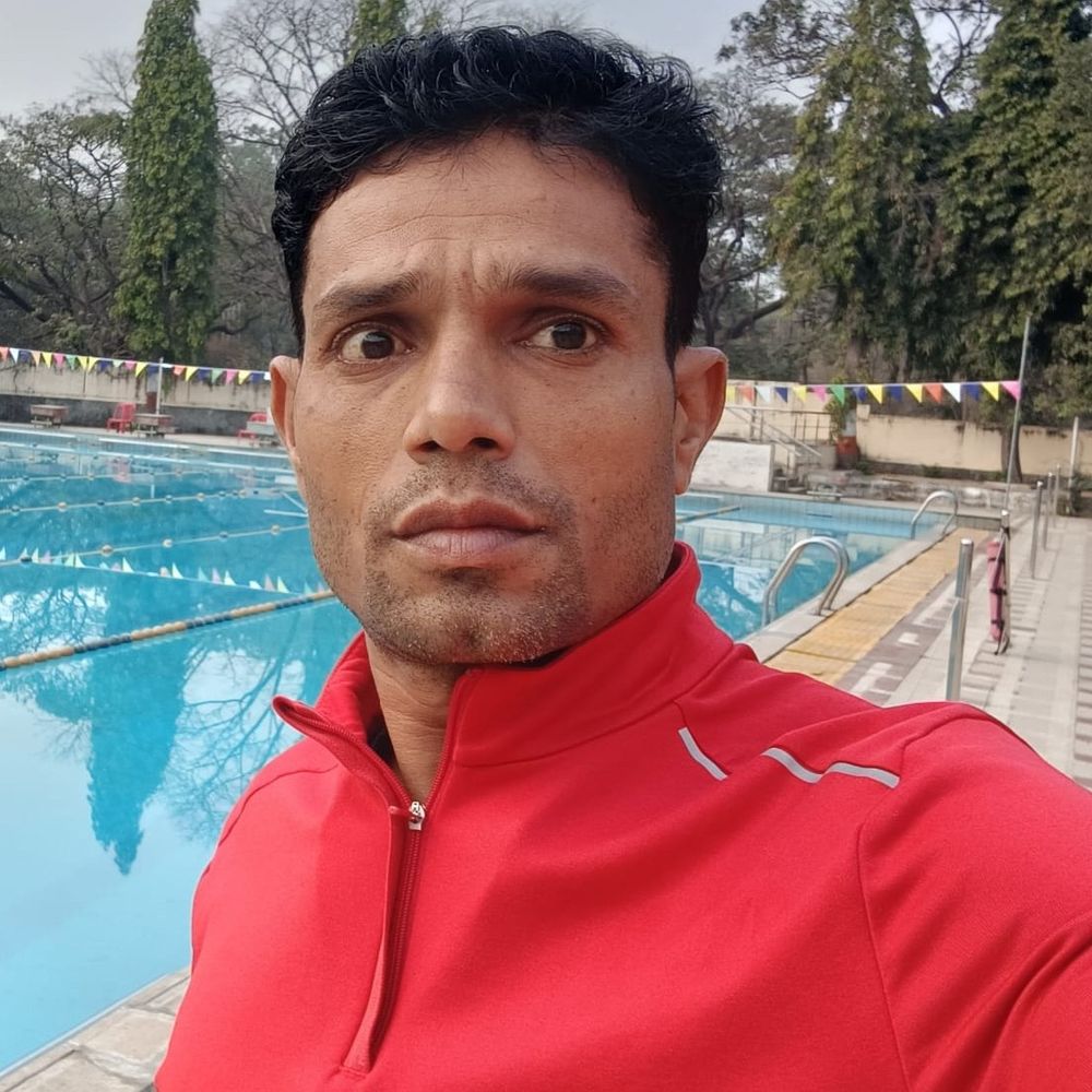 ललितपुर में सफाई कर्मी अरविंद लखनऊ में देंगे स्विमिंग ट्रायल:11 अगस्त को स्टेट मास्टर स्विमिंग ट्रायल में लेंगे हिस्सा