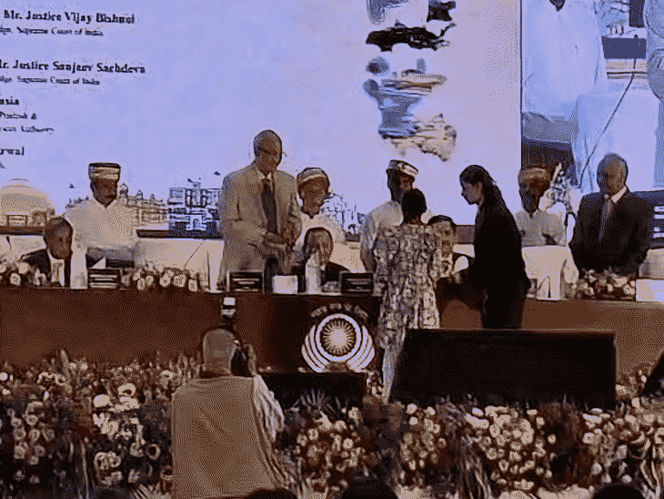 
                 इंदौर में वेस्ट जोन रीजनल कॉन्फ्रेंस का दूसरा दिन:न्यायविद साझा करेंगे बाल संरक्षण, पुनर्वास और जेल सुधार पर विचार 
            