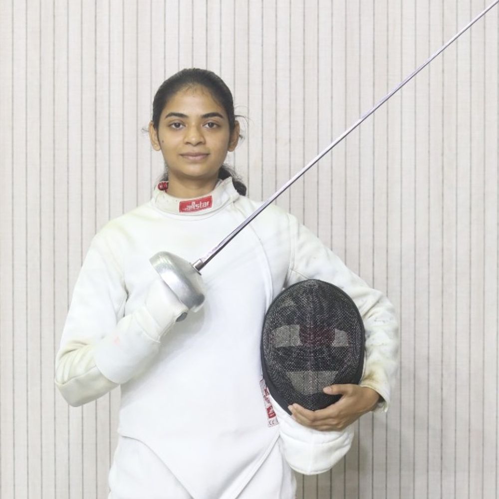 
                 नाइजीरिया में भारत के लिए तलवार थामेंगी भोपाल की खुशी:कॉमनवेल्थ फेंसिंग चैंपियनशिप में करेंगी देश का प्रतिनिधित्व 
            